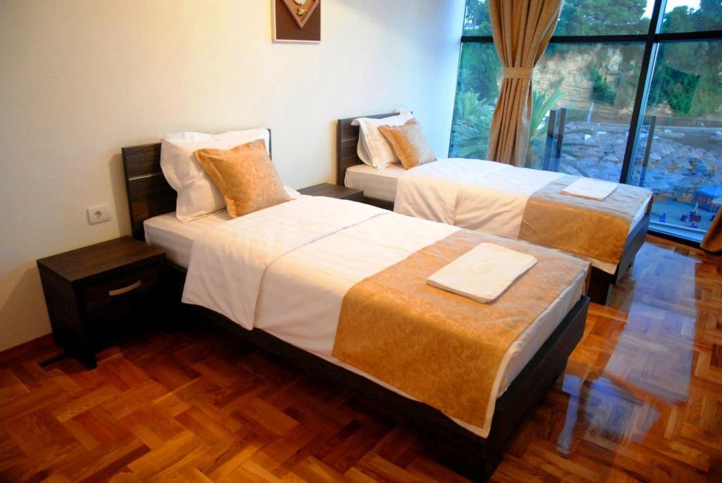 Hotel Cruiser Улцинь Экстерьер фото