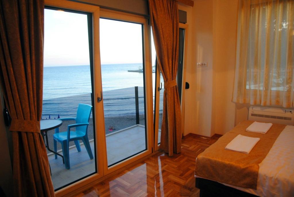 Hotel Cruiser Улцинь Экстерьер фото