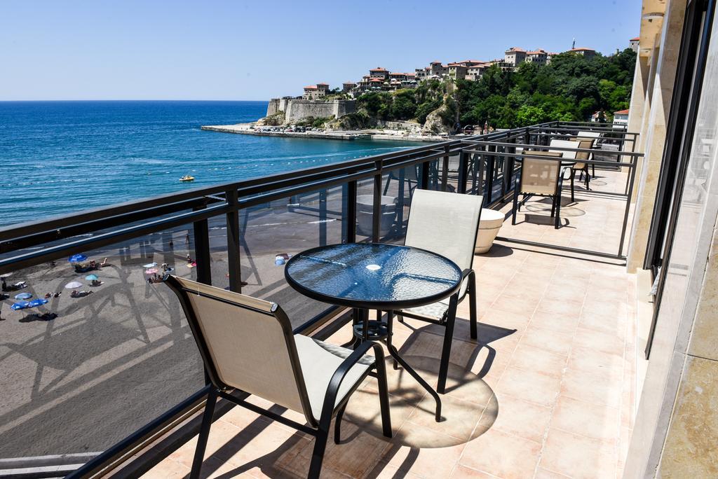 Hotel Cruiser Улцинь Экстерьер фото