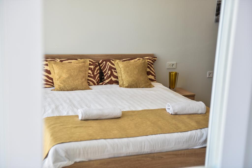 Hotel Cruiser Улцинь Экстерьер фото